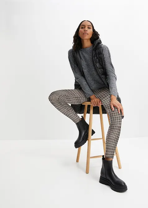 Svetr s kulat&yacute;m v&yacute;střihem, bonprix