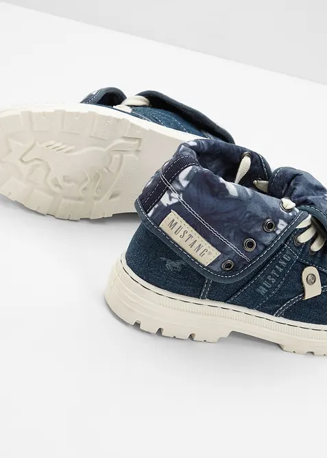 Kotn&iacute;kov&eacute; tenisky značky Mustang z bavlněn&eacute;ho pl&aacute;tna, Mustang