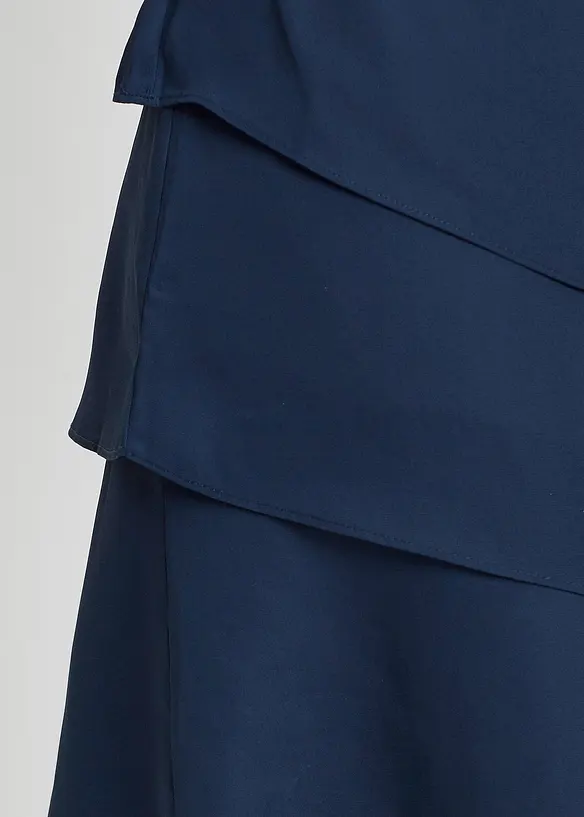 Minišaty s vrstveným vzhledem a dekorativním doplňkem, bonprix