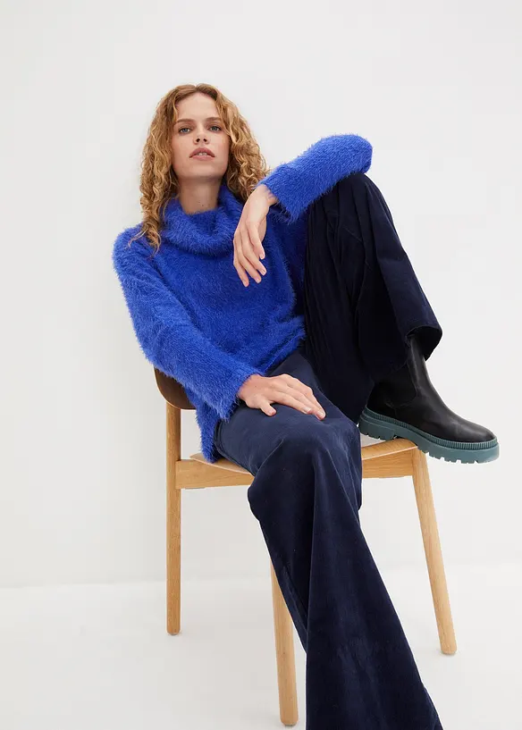 Rol&aacute;kov&yacute; svetr z měkk&eacute; peř&iacute;čkov&eacute; př&iacute;ze, bonprix