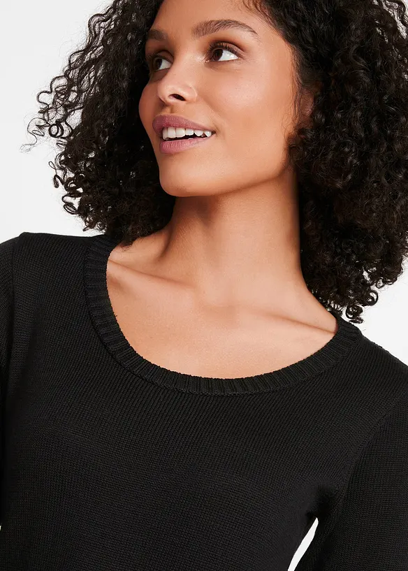 Pletené šaty s rozšiřujícím se střihem, bonprix