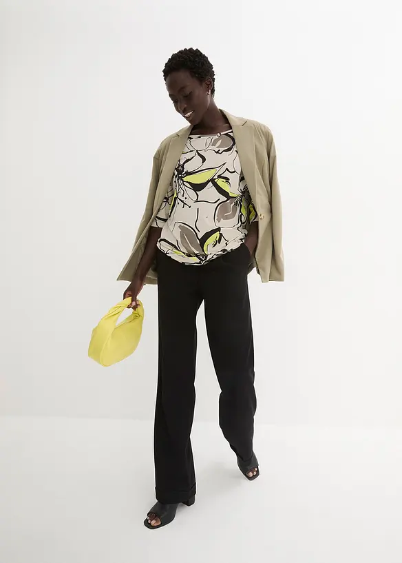 Triko s netopýřími rukávy a květinovým potiskem, bonprix