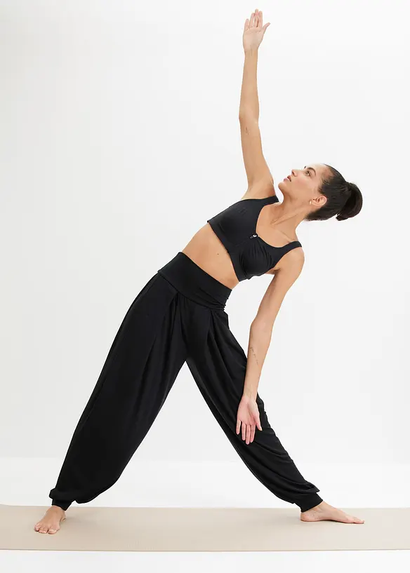 &Scaron;irok&eacute; sportovn&iacute; kalhoty se založen&yacute;m pasem, bonprix