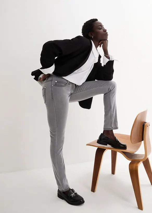 Slim Fit džíny Mid Waist, Super Stretch, bonprix
