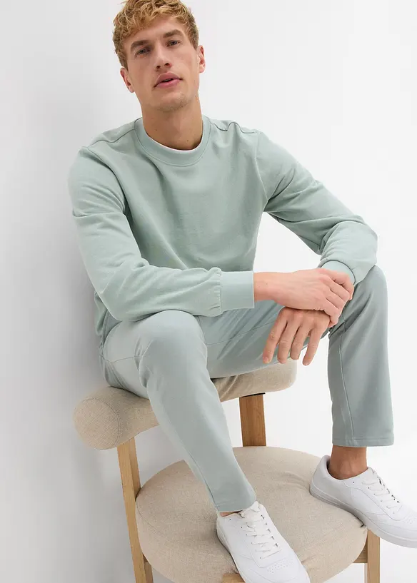 Joggingov&eacute; kalhoty s rovn&yacute;m spodn&iacute;m okrajem, uvnitř měkce počesan&eacute;, bonprix