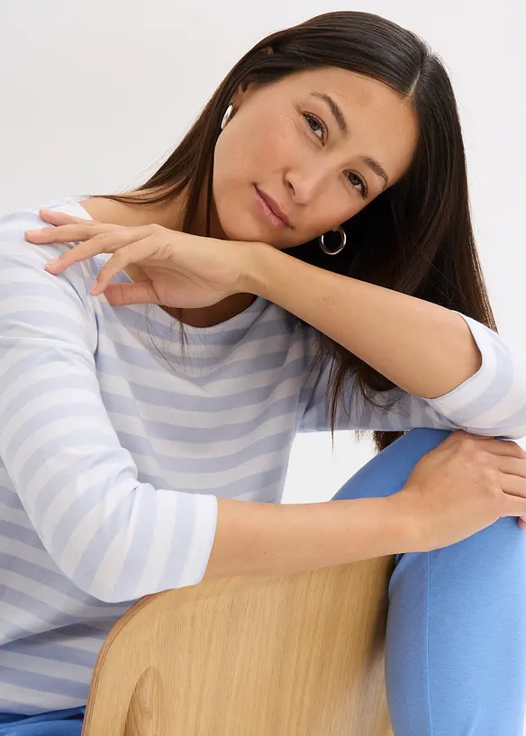 Triko s lodičkov&yacute;m v&yacute;střihem, bonprix