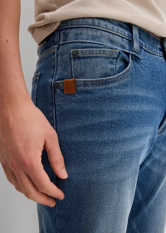 Strečové džíny z těžkého, robustního denimu, Relaxed Fit, Tapered, bonprix