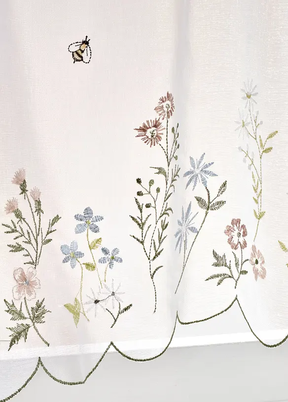 Vitr&aacute;žkov&aacute; z&aacute;clona s vy&scaron;it&yacute;mi květy, bonprix