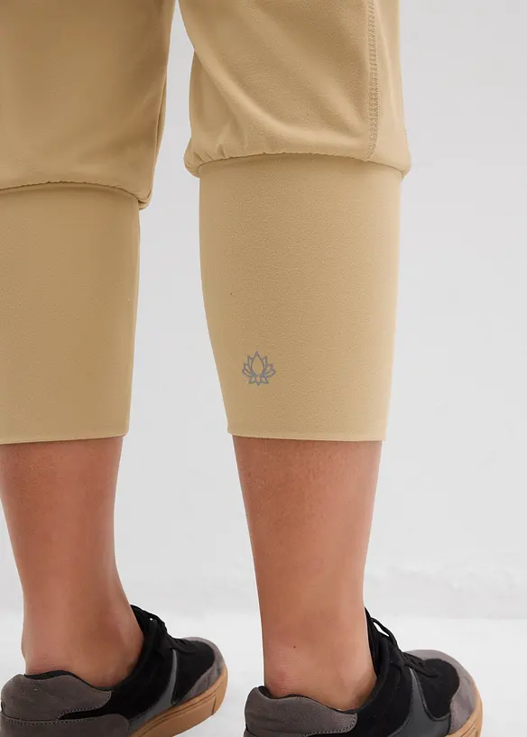 Capri kalhoty z měkkého materiálu, bonprix