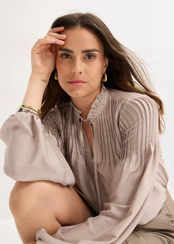 Tuniková halenka z lesklého saténu, se sámky, bonprix