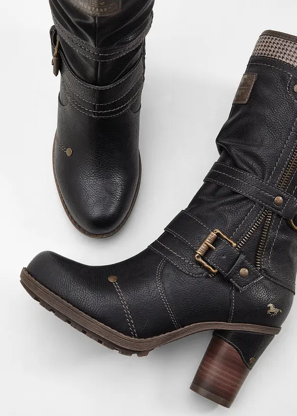 Kozačky značky Mustang, Mustang