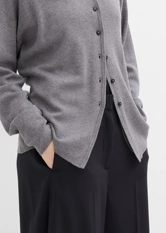 Vypasovaný pletený kabátek z viskózové směsi, bonprix