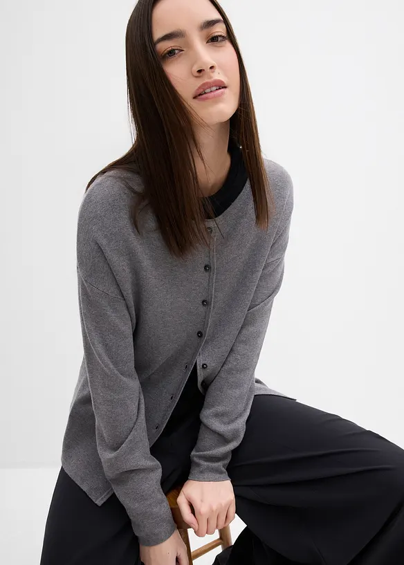 Vypasovaný pletený kabátek z viskózové směsi, bonprix