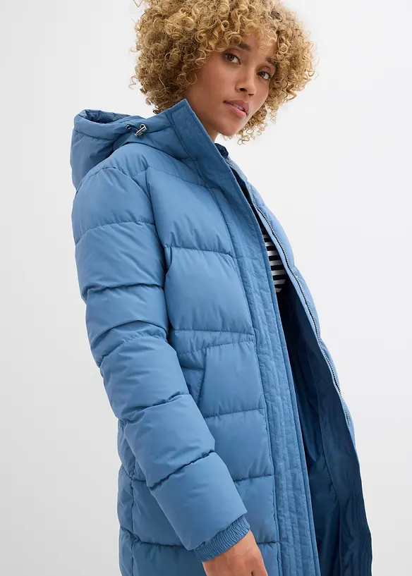 Dlouhý prošívaný kabát s kapucí, bonprix