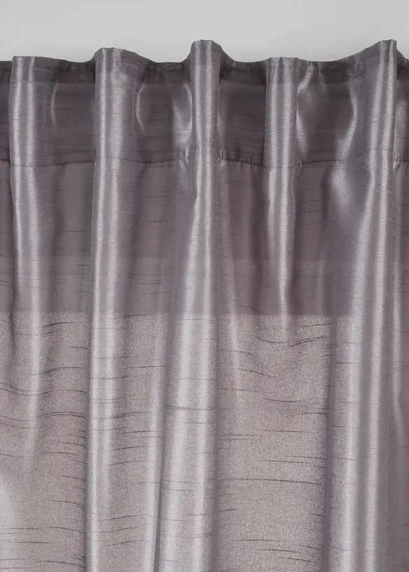 Z&aacute;věs s lehk&yacute;m leskl&yacute;m efektem, tak&eacute; extradlouh&yacute; (1 ks v balen&iacute;), bonprix