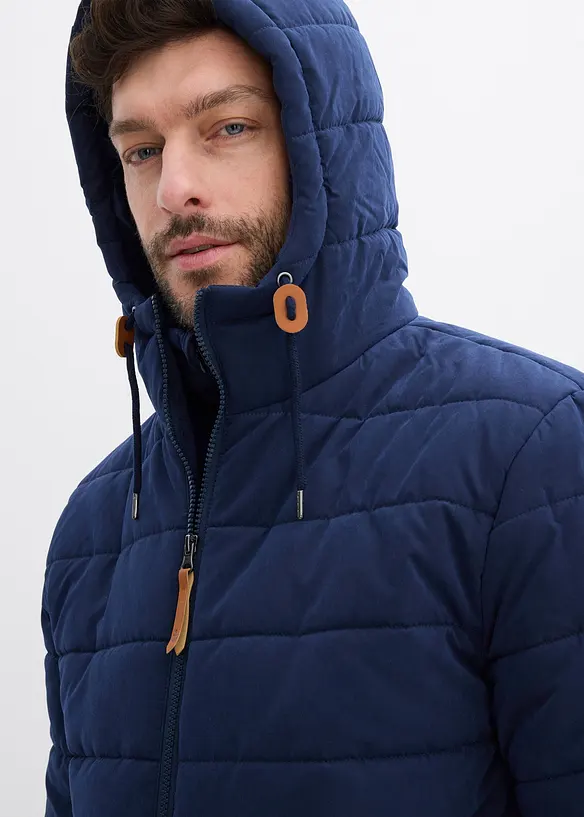 Vatovaná prošívaná parka s kapucí a detaily z imitace kůže, bonprix