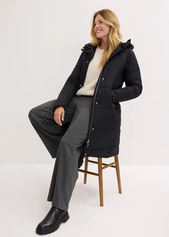 Pro&scaron;&iacute;van&yacute; kab&aacute;t s ply&scaron;ovou pod&scaron;&iacute;vkou v kapuci, bonprix