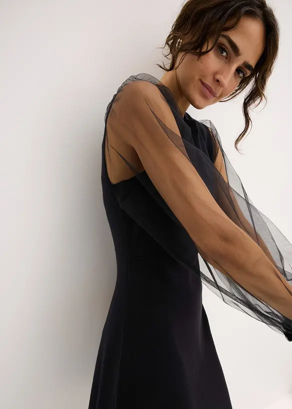 Pletené šaty ze splývavé viskózové směsi, bonprix