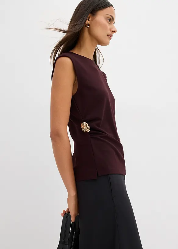 Krepový top s ozdobnou přezkou, bonprix