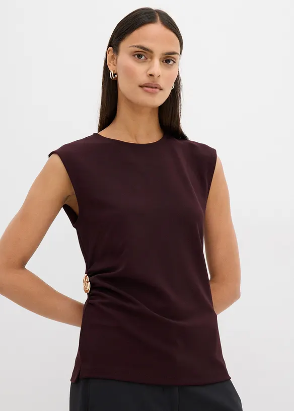 Krepový top s ozdobnou přezkou, bonprix