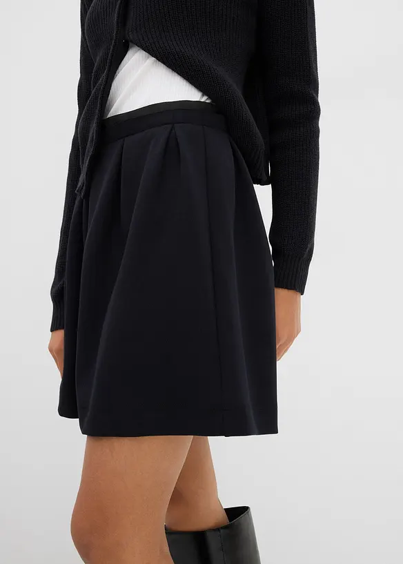 Sukně se záhyby v pase, z mírně lesklé viskózové směsi, bonprix