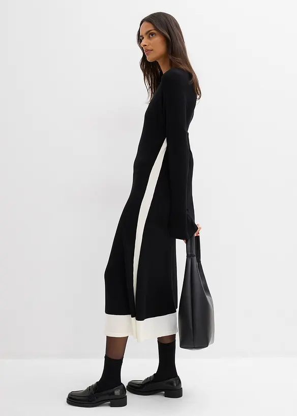 Pletené šaty z viskózové směsi, s kontrastními detaily, bonprix