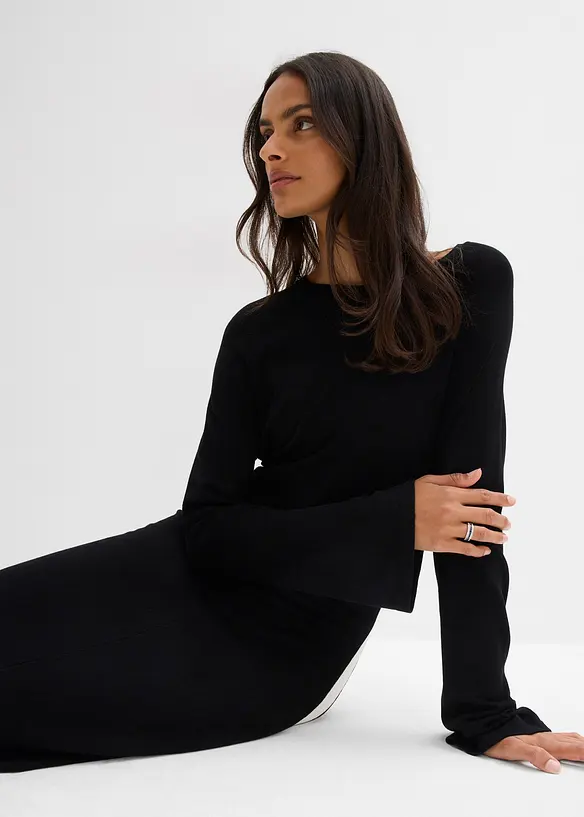 Pletené šaty z viskózové směsi, s kontrastními detaily, bonprix