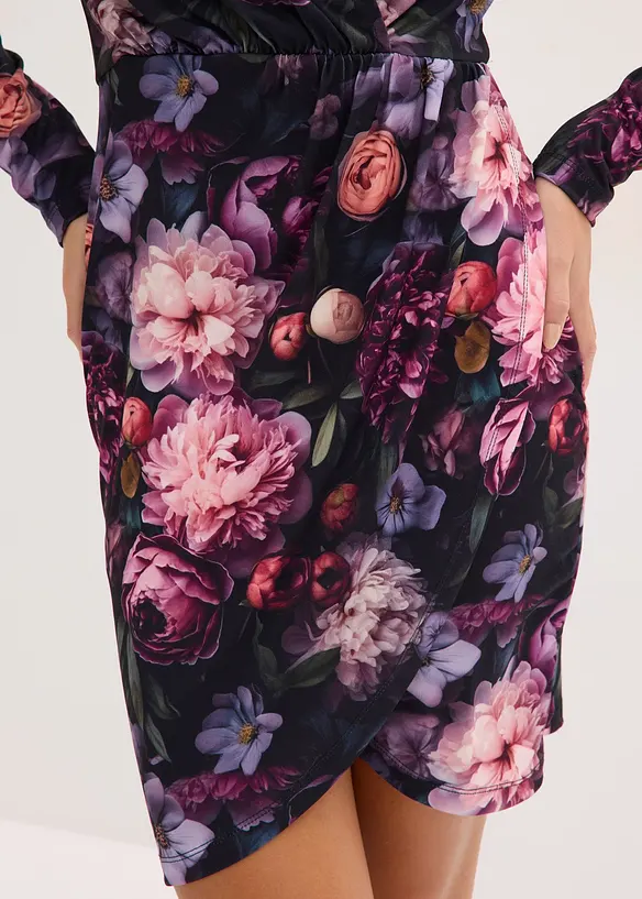 Přiléhavé minišaty s hlubokým výstřihem, bonprix