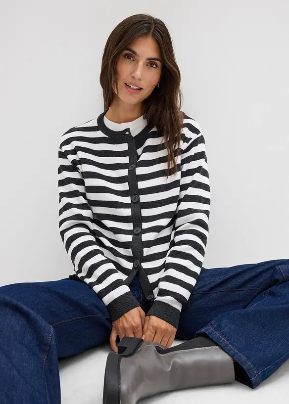 Kab&aacute;tek z jemn&eacute; pleteniny, kulat&yacute; v&yacute;střih, bonprix