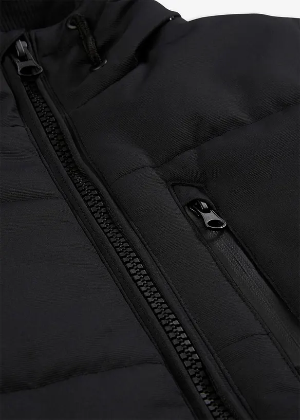 Zimní prošívaná bunda s bluzonovým střihem a kapucí, bonprix