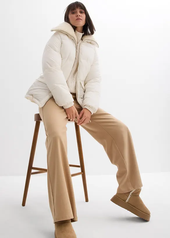 Prošívaná bunda s límcem z medvídkového plyše, bonprix