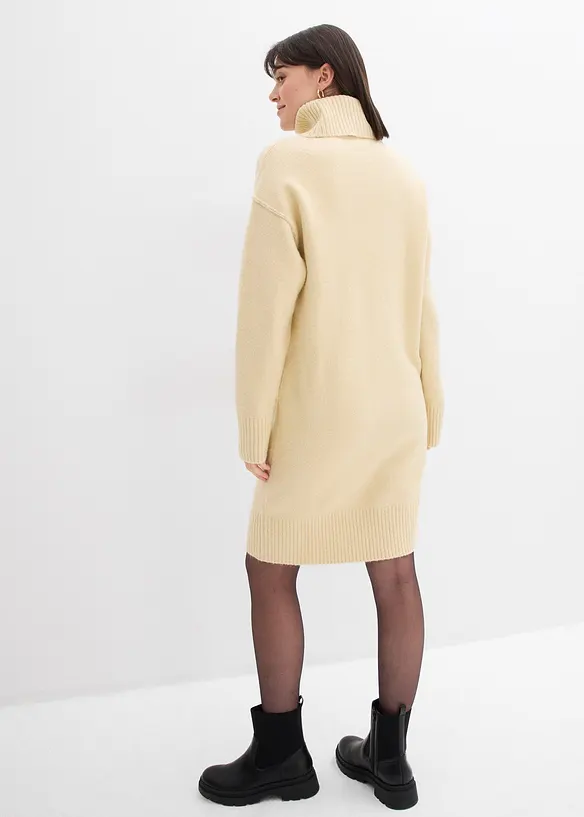 Pletené šaty s ozdobným švem, bonprix