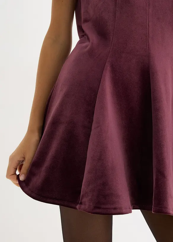 Mini šaty z měkkého sametu, bonprix