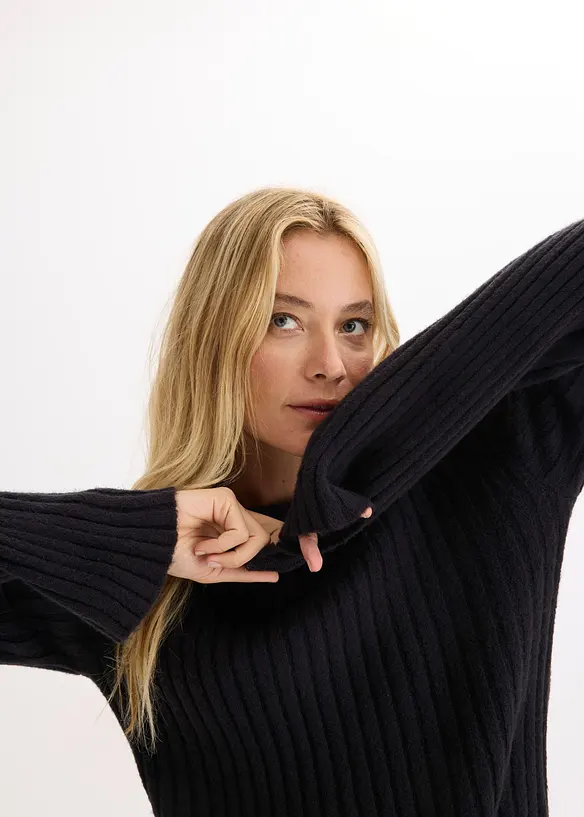 Žebrovan&yacute; oversized svetr, bonprix