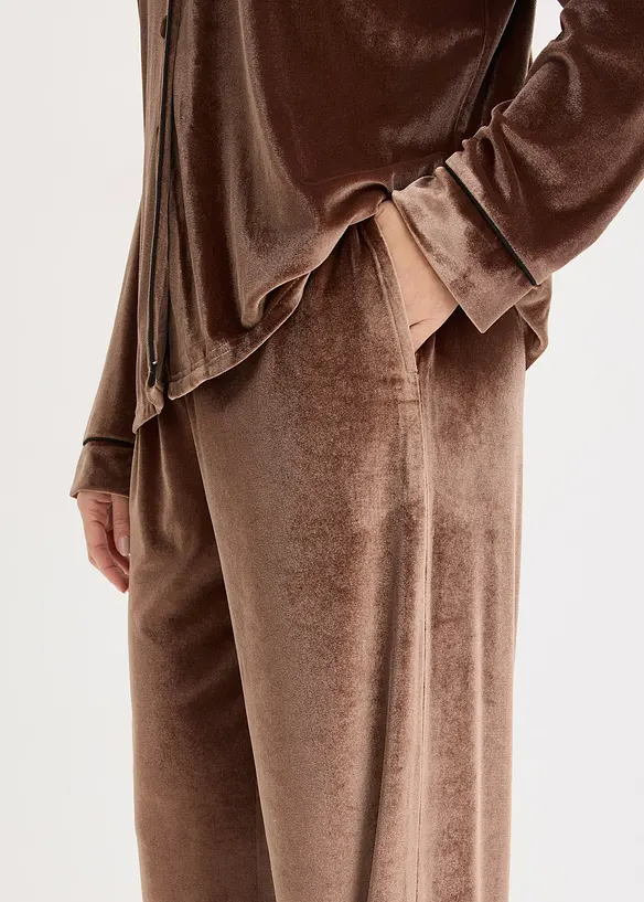 Sametov&yacute; oblek na doma, bonprix