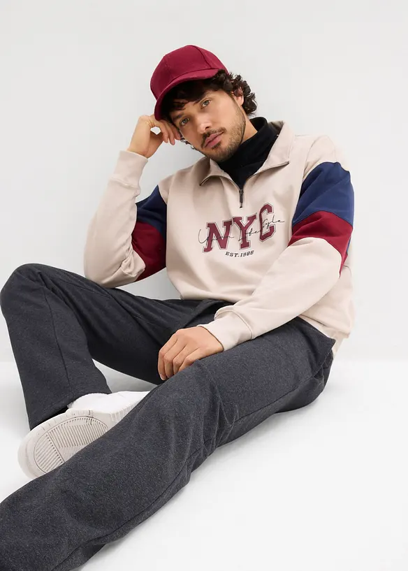 Joggingové kalhoty s rovným spodním okrajem, uvnitř měkce počesané, bonprix