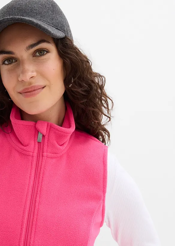 Fl&iacute;sov&aacute; vesta s kapsami, bonprix