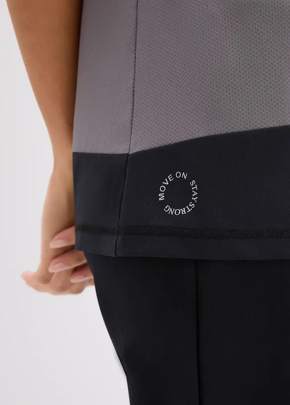 Sportovn&iacute; tričko se strukturovan&yacute;m vzhledem, bonprix