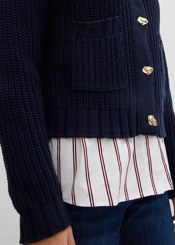 Kab&aacute;tek z hrub&eacute; pleteniny, s tepan&yacute;mi knofl&iacute;ky, bonprix