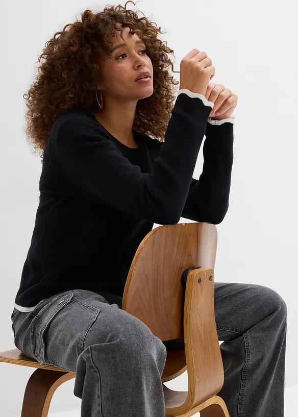 Pleten&eacute; triko s kontrastn&iacute;m lemem, bonprix