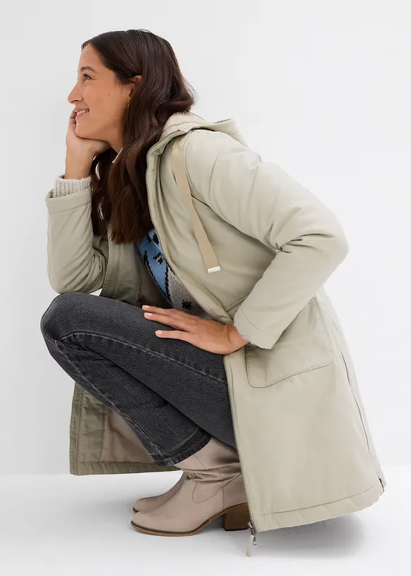 Hřejiv&aacute; vatovan&aacute; zimn&iacute; parka s&nbsp;kapuc&iacute;, bonprix
