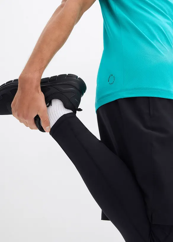 Sportovn&iacute; tričko se strukturovan&yacute;m vzhledem, bonprix