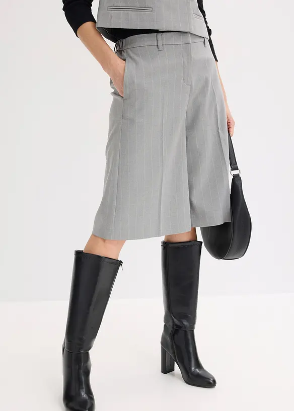 Vypasovan&eacute; &scaron;ortky, bonprix