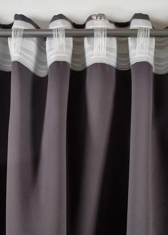 Zastiňuj&iacute;c&iacute; z&aacute;věs s leskem, tak&eacute; v extra d&eacute;lce (1 ks v balen&iacute;), bonprix