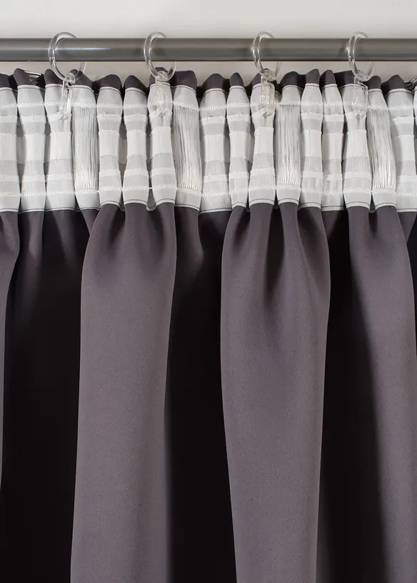 Zastiňuj&iacute;c&iacute; z&aacute;věs s leskem, tak&eacute; v extra d&eacute;lce (1 ks v balen&iacute;), bonprix