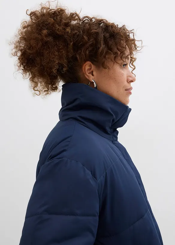 Pro&scaron;&iacute;van&aacute; bunda se stoj&aacute;čkem, bonprix