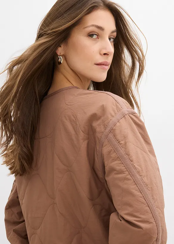 Pro&scaron;&iacute;van&aacute; bunda, bonprix