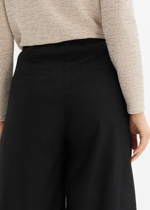 Kalhoty se sklady u pasu, bonprix