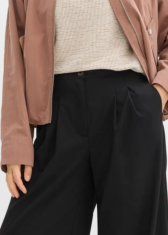 Kalhoty se sklady u pasu, bonprix