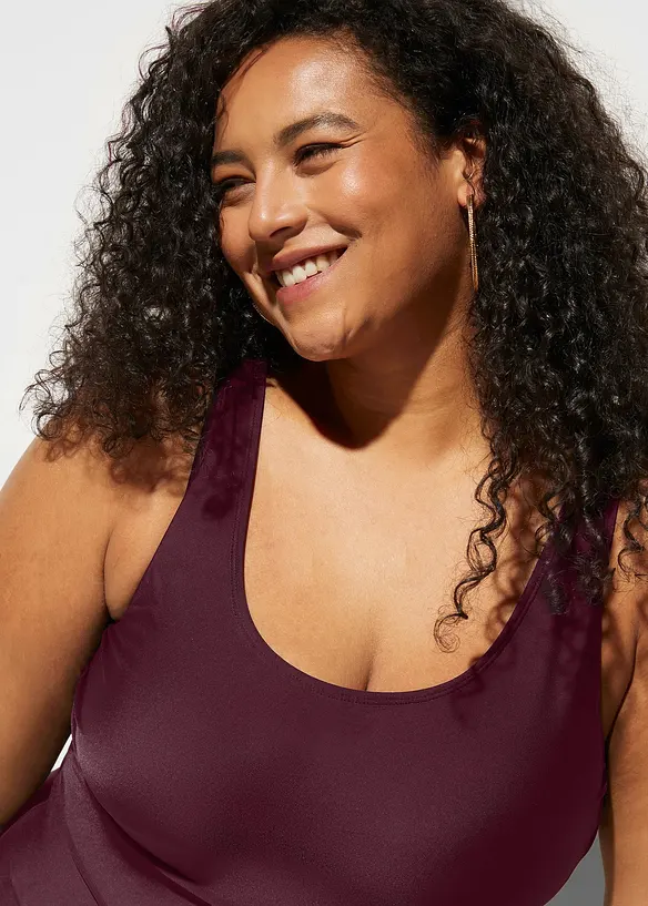 Stahovac&iacute; jednod&iacute;ln&eacute; plavky, lehk&yacute; tvaruj&iacute;c&iacute; efekt, s ozdobn&yacute;mi sklady, bonprix